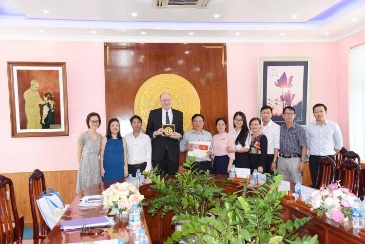 Dong Thap University welcome the delegation of the US Consulate General in Ho Chi Minh City to visit and work
