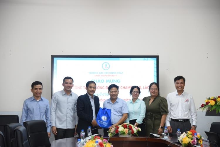 DONG THAP UNIVERSITY RECEIVES AND WORKS WITH THE DELEGATION FROM THE UNIVERSITY OF CHAMPASAK