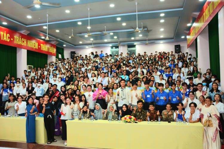 DONG THAP UNIVERSITY WELCOMES SOUTHEAST ASIAN PRE-SERVICE STUDENT TEACHERS 