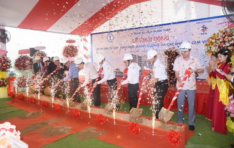 DONG THAP UNIVERSITY STARTS CONSTRUCTIONS OF LECTURE HALL AND DEPARTMENTAL OFFICES BUILDING