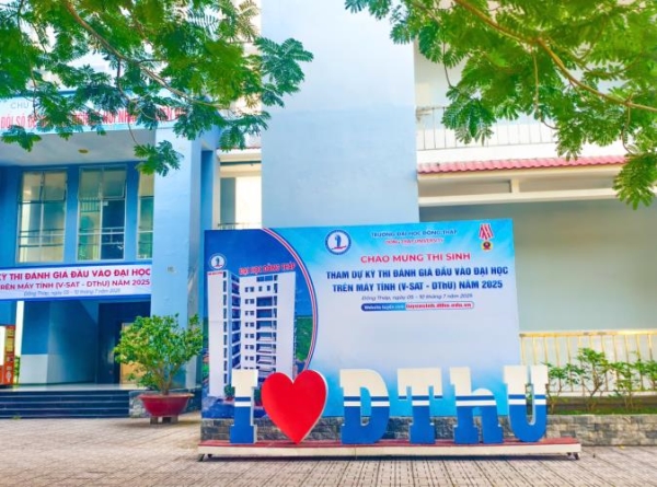 DONG THAP UNIVERSITY HOLDS 4th ROUND OF COMPUTER-BASED VSAT ENTRANCE ASSESSMENT EXAM