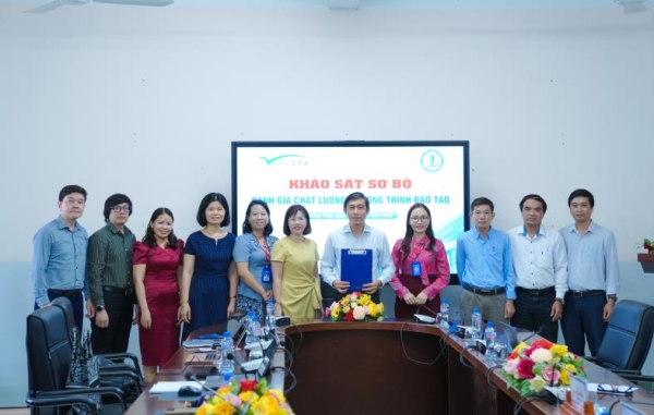 DONG THAP UNIVERSITY CONDUCTS PRELIMINARY REVIEW FOR ACADEMIC PROGRAM QUALITY ASSESSMENT