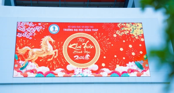 Spring Opening of the Year of the Fire Horse 2026: Dong Thap University presents New Year blessings and launches the DThU football team to the National Finals