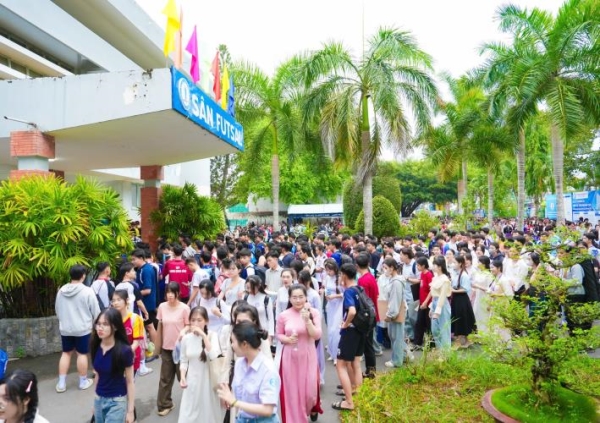 Nearly 4,000 Candidates Sit for Aptitude Tests at Dong Thap University